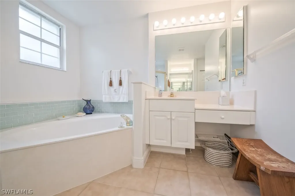 642 Vintage Reserve Circle Naples FL 34119
