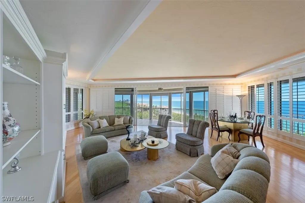 8111 Bay Colony Drive Naples FL 34108