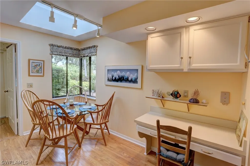 40 Water Oaks Way Naples FL 34105