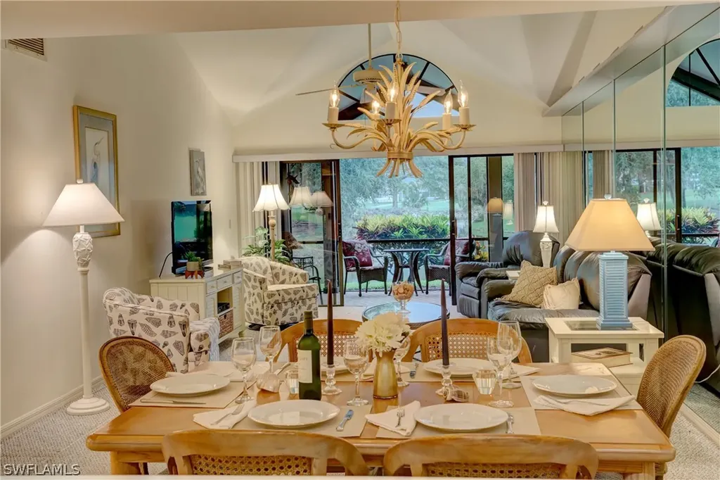 40 Water Oaks Way Naples FL 34105