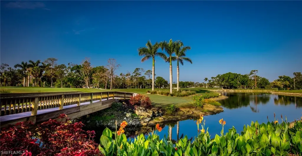 40 Water Oaks Way Naples FL 34105