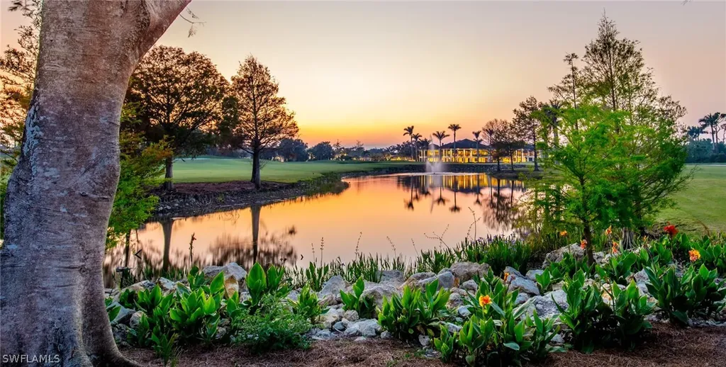 40 Water Oaks Way Naples FL 34105