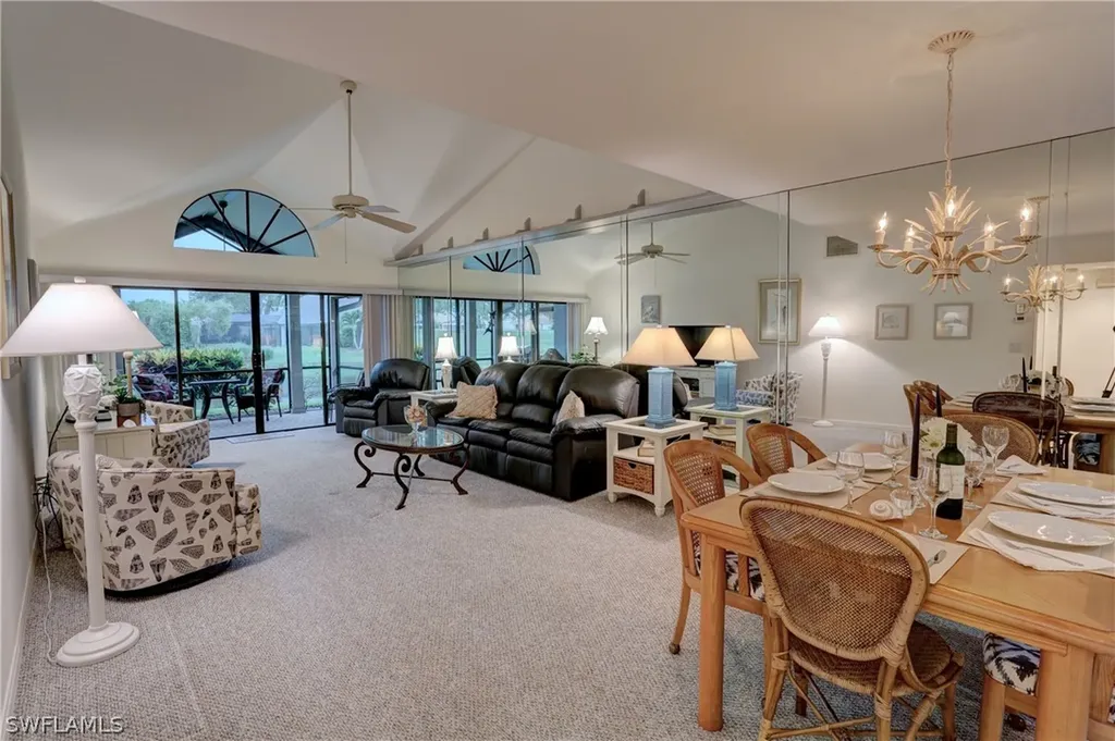 40 Water Oaks Way Naples FL 34105