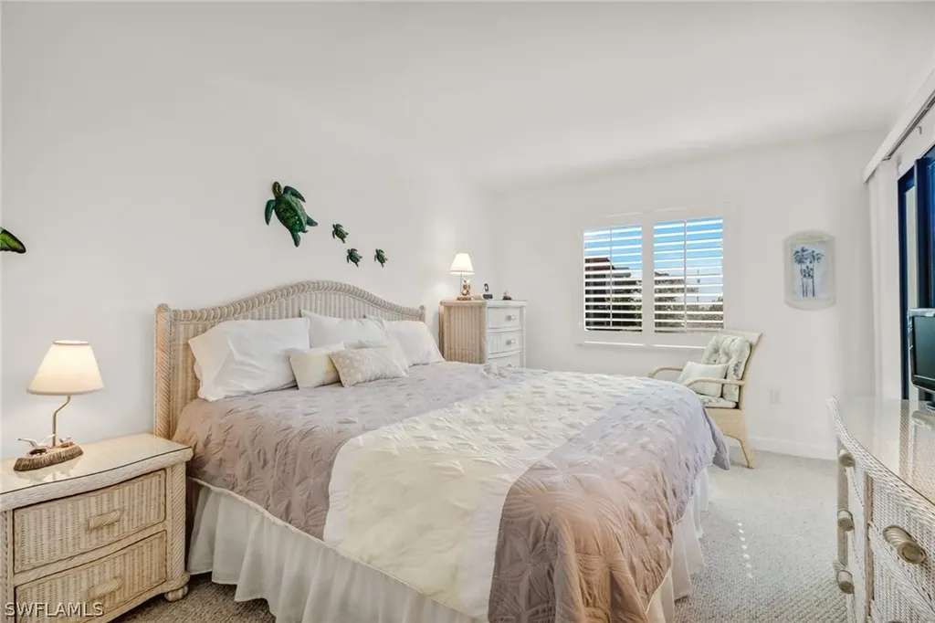 671 E Gulf Drive Sanibel FL 33957