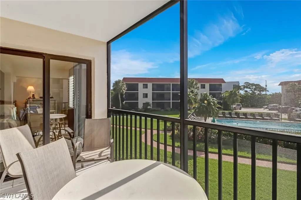 671 E Gulf Drive Sanibel FL 33957