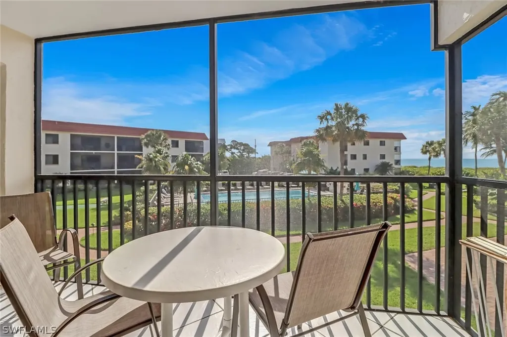 671 E Gulf Drive Sanibel FL 33957