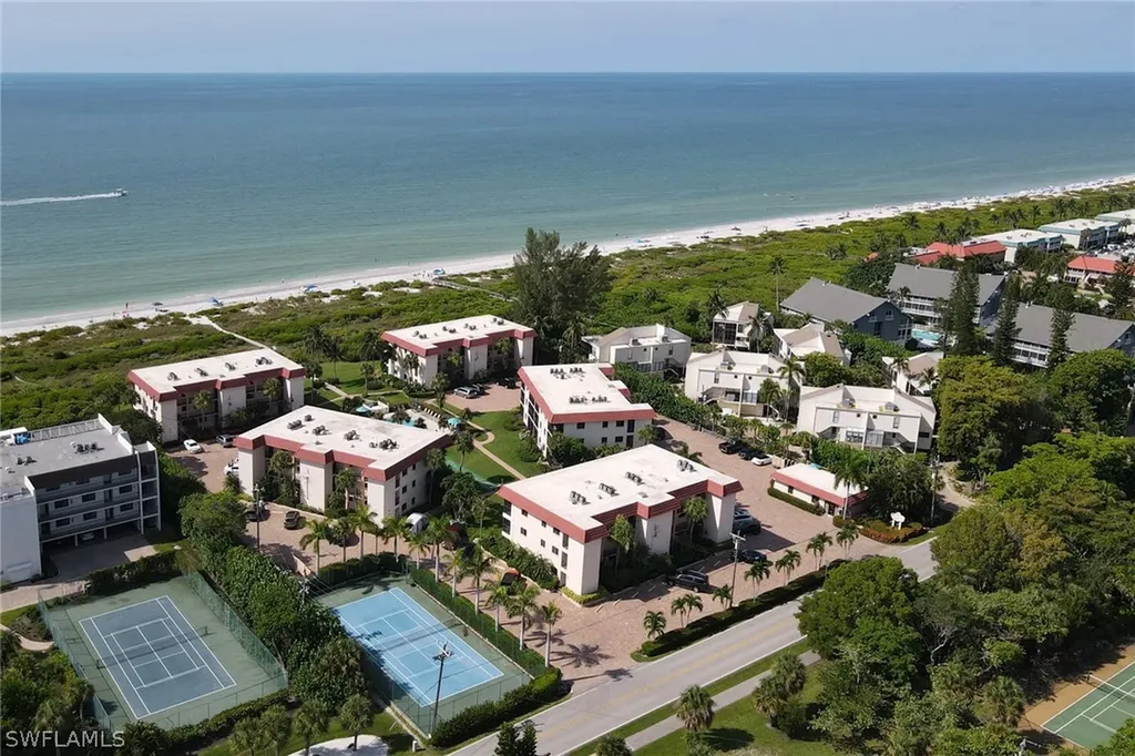 671 E Gulf Drive Sanibel FL 33957