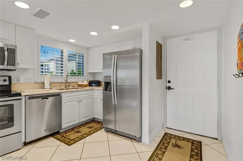 671 E Gulf Drive Sanibel FL 33957