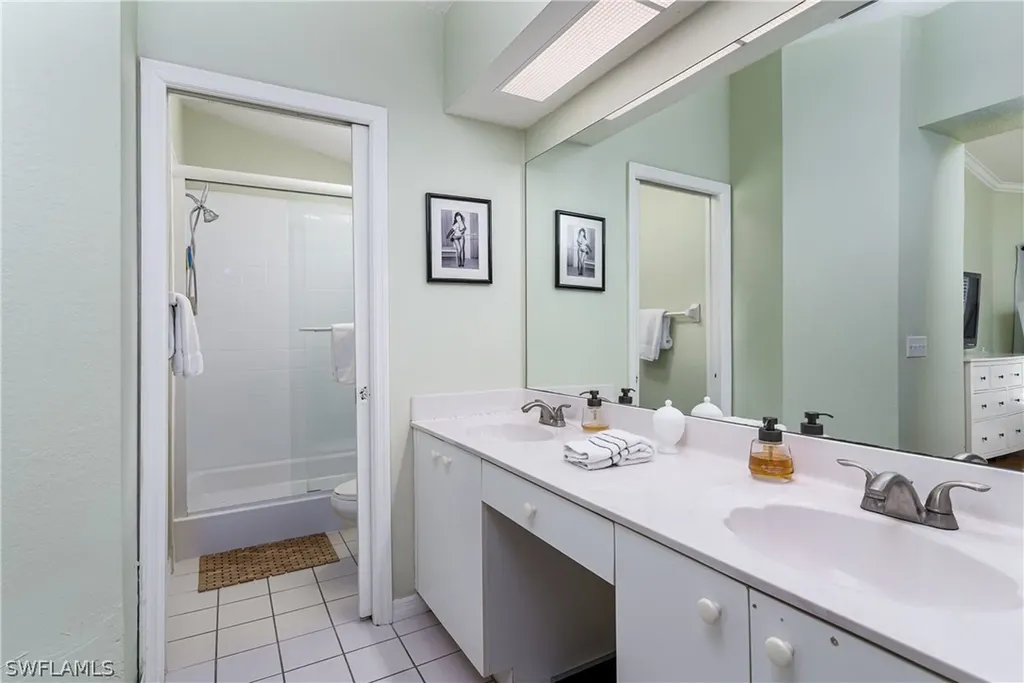 660 11th Street NW Naples FL 34120