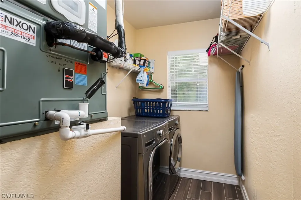 660 11th Street NW Naples FL 34120