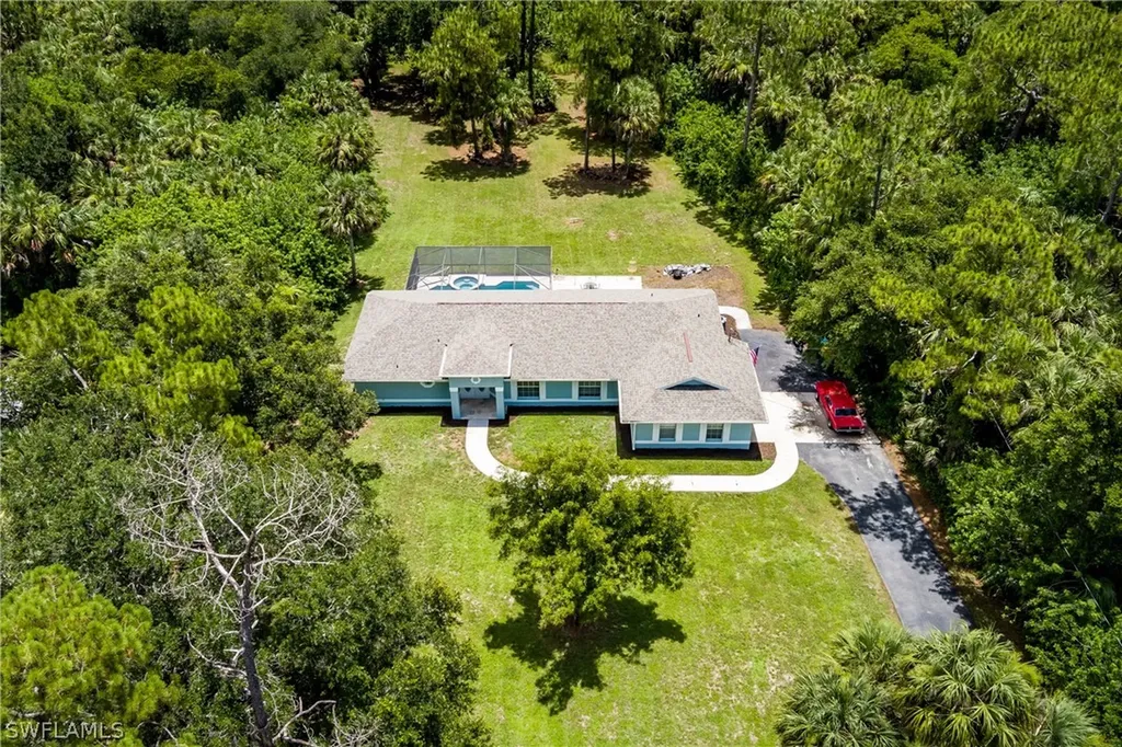 660 11th Street NW Naples FL 34120