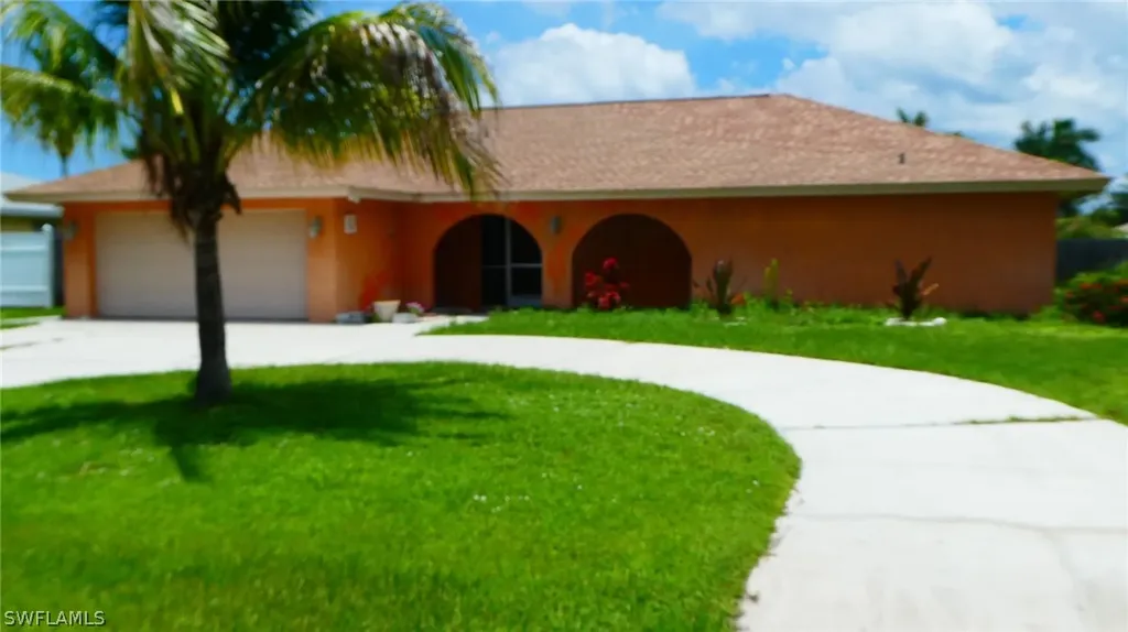 4835 Tahiti Lane Naples FL 34112