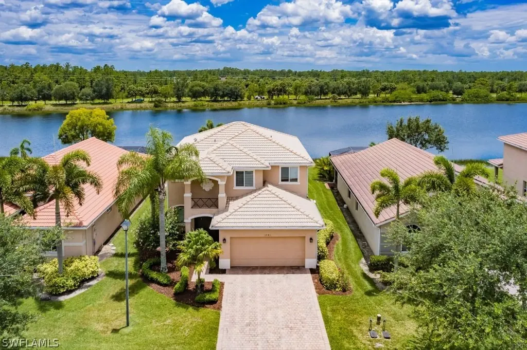 1581 Birdie Drive Naples FL 34120