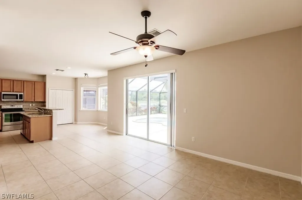 1581 Birdie Drive Naples FL 34120