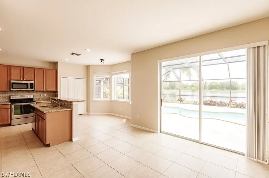 1581 Birdie Drive Naples FL 34120