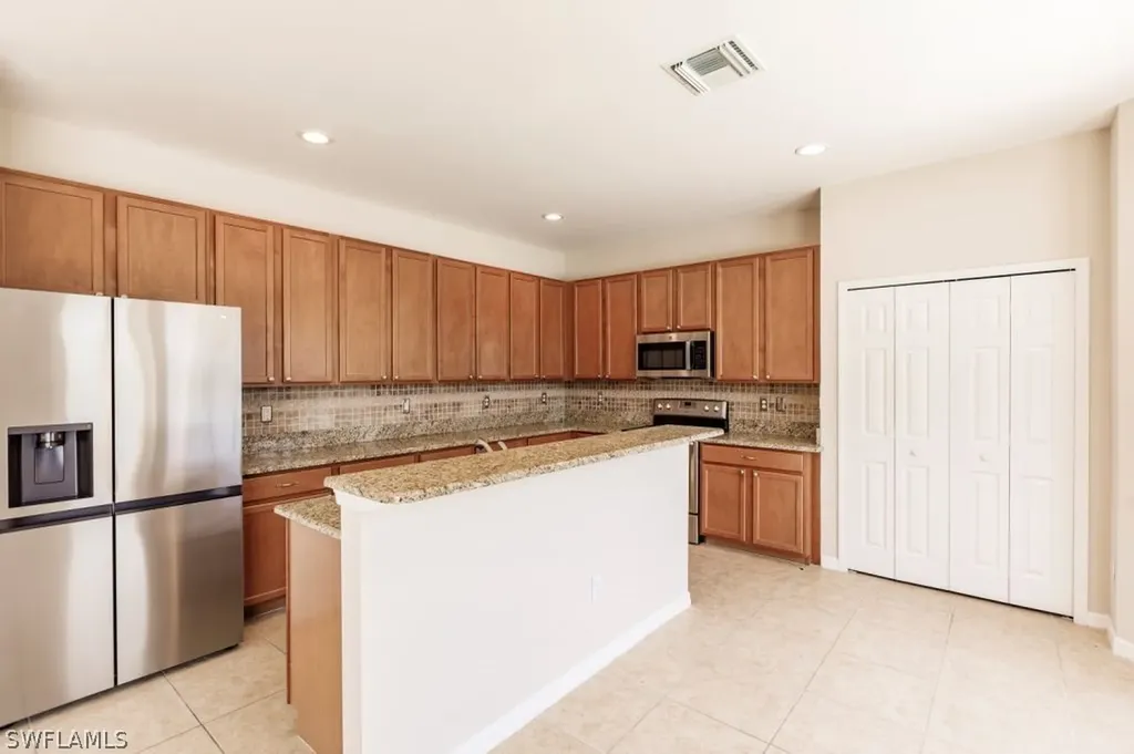 1581 Birdie Drive Naples FL 34120