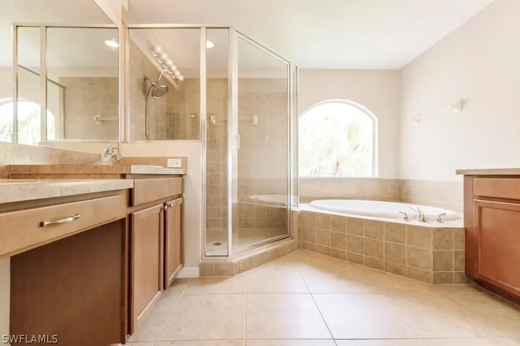 1581 Birdie Drive Naples FL 34120