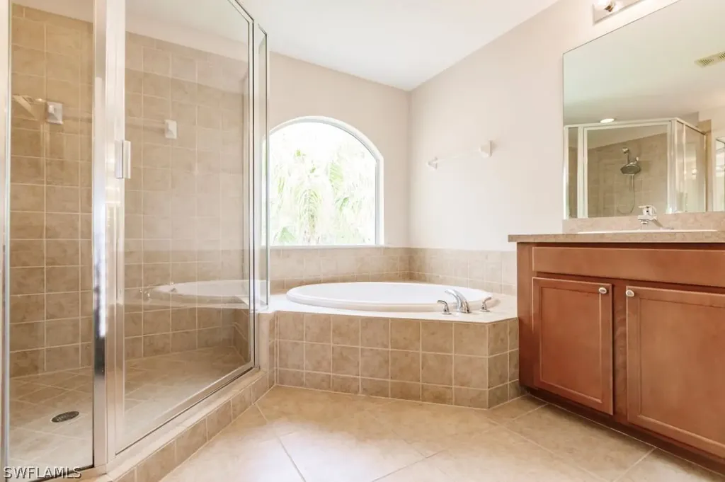1581 Birdie Drive Naples FL 34120