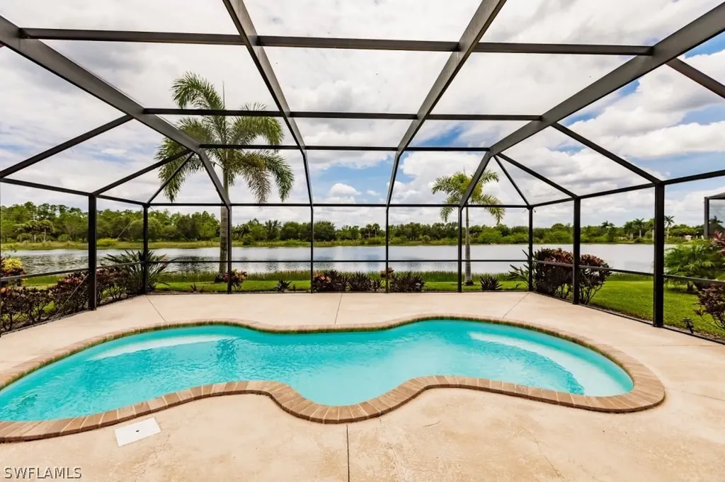 1581 Birdie Drive Naples FL 34120