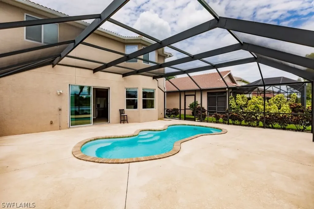 1581 Birdie Drive Naples FL 34120