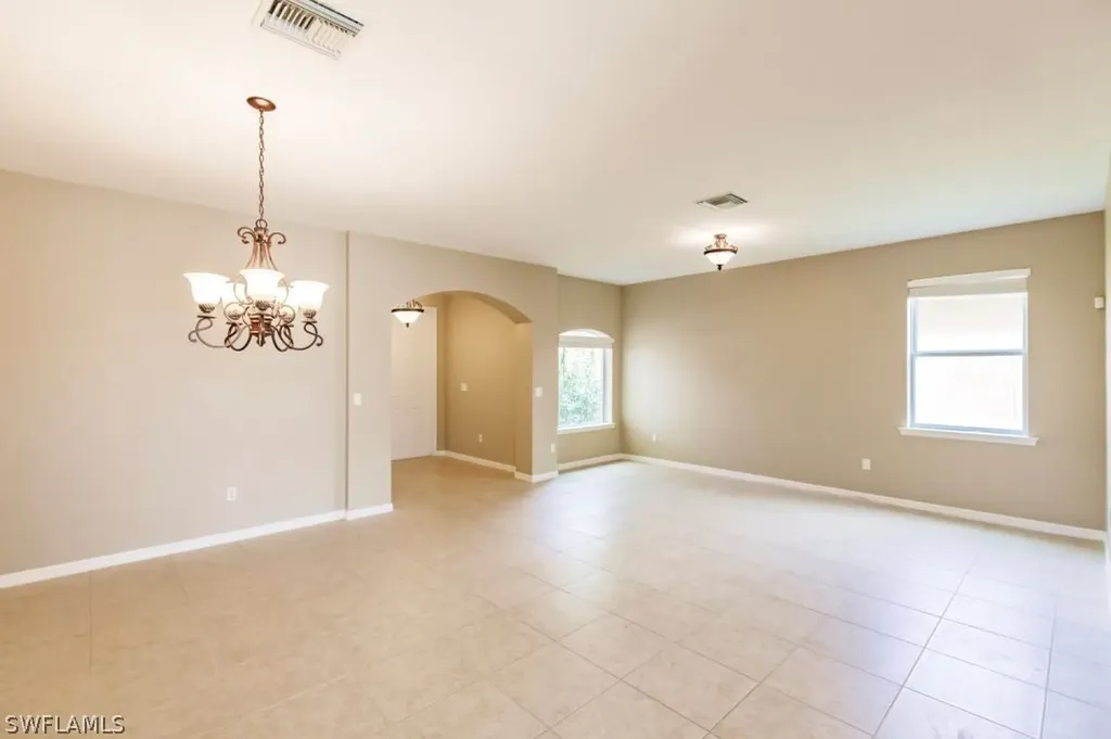 1581 Birdie Drive Naples FL 34120
