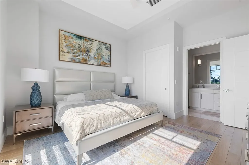 101 8th Street S Naples FL 34102