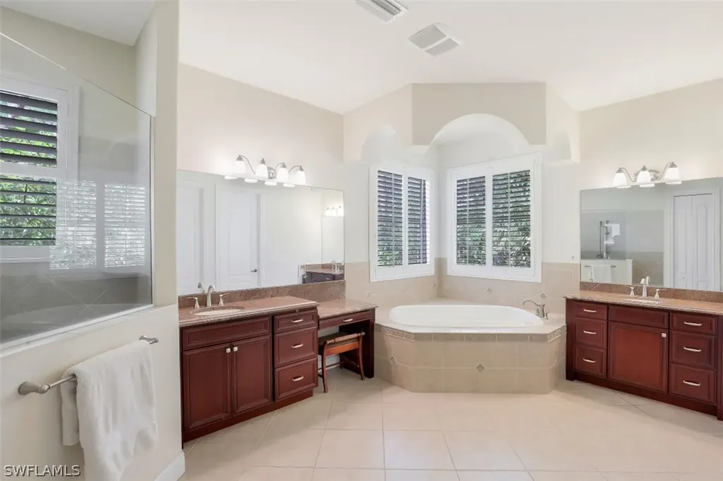 3660 7th Avenue NW Naples FL 34120