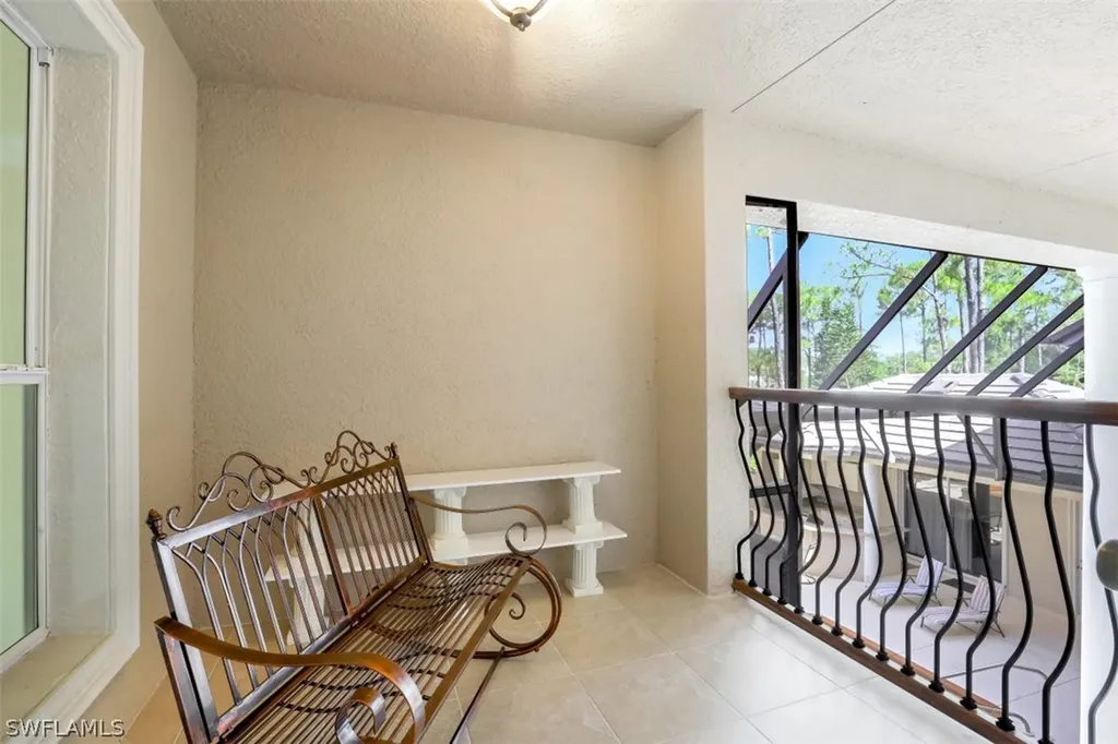 3660 7th Avenue NW Naples FL 34120