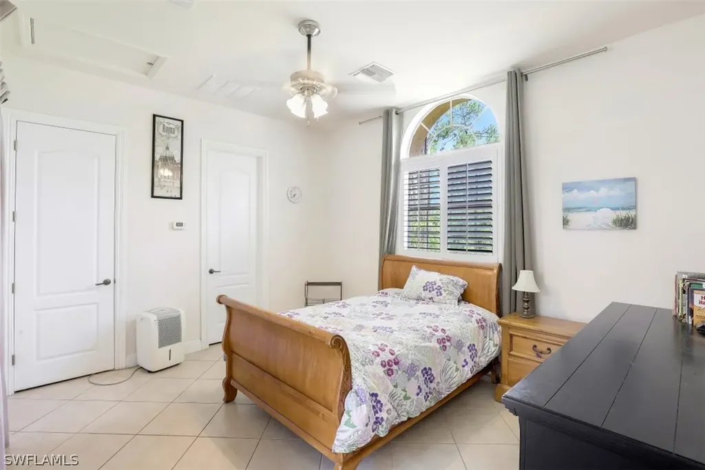 3660 7th Avenue NW Naples FL 34120