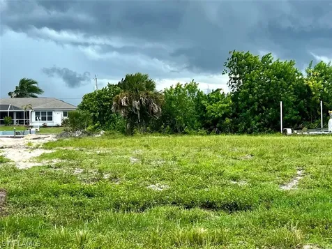 3810 NW 14th Terrace Cape Coral FL 33993
