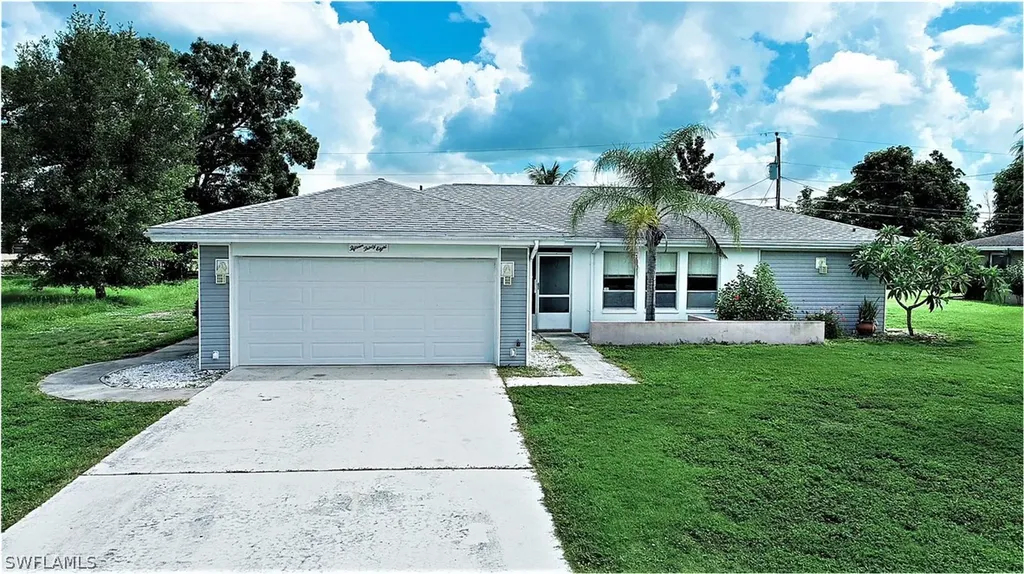 1538 Canal Street Lehigh Acres FL 33936