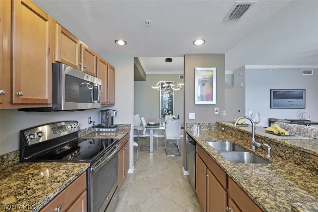 9731 Acqua Court Naples FL 34113
