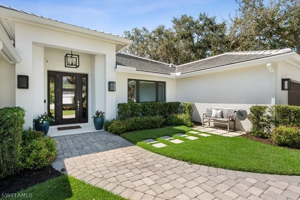 1810 Medea Court Naples FL 34109