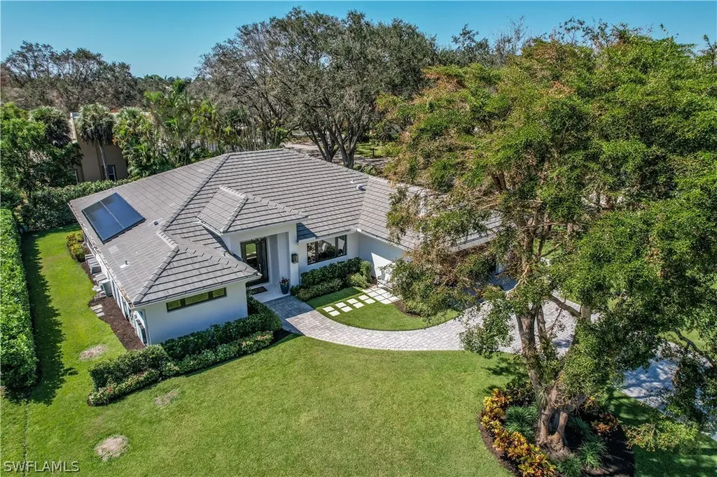 1810 Medea Court Naples FL 34109
