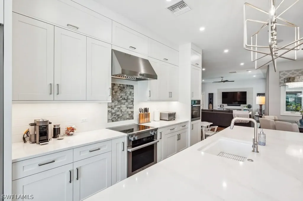 1810 Medea Court Naples FL 34109