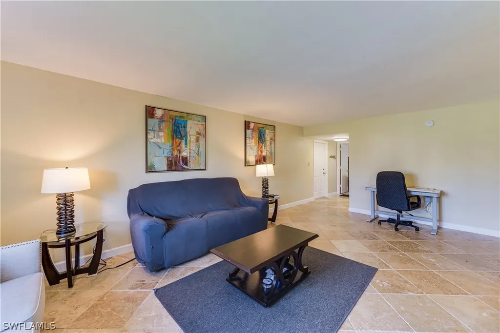 425 Meadowlark Lane Naples FL 34105