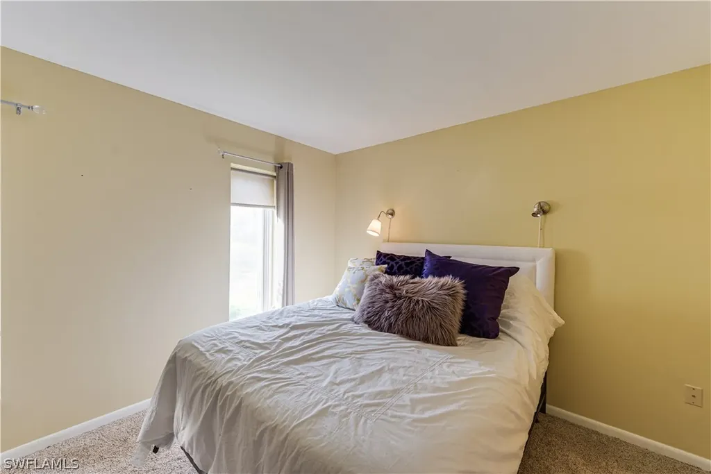 425 Meadowlark Lane Naples FL 34105