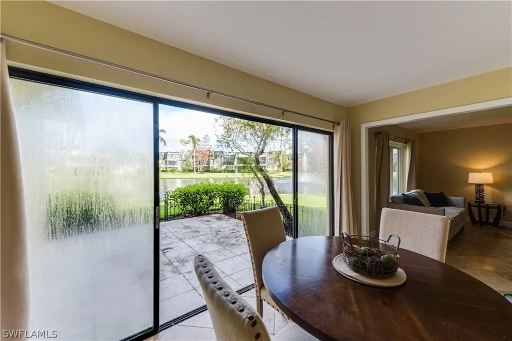 425 Meadowlark Lane Naples FL 34105