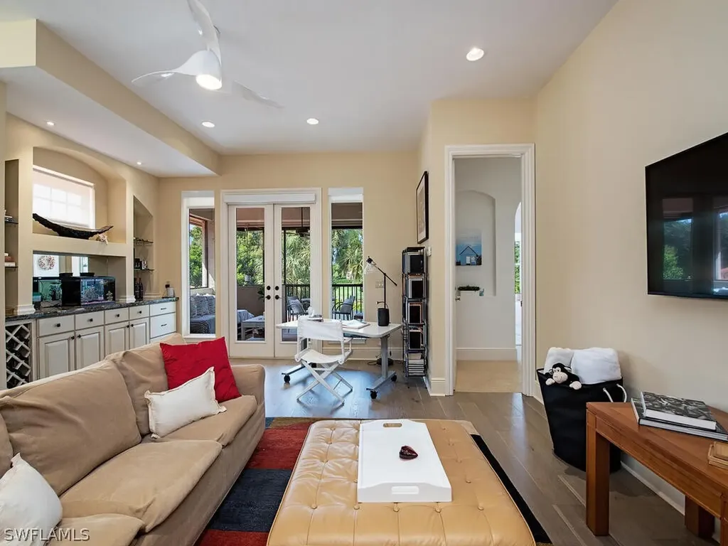 2614 L'ermitage Lane Naples FL 34105