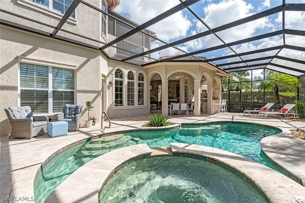 2614 L'ermitage Lane Naples FL 34105