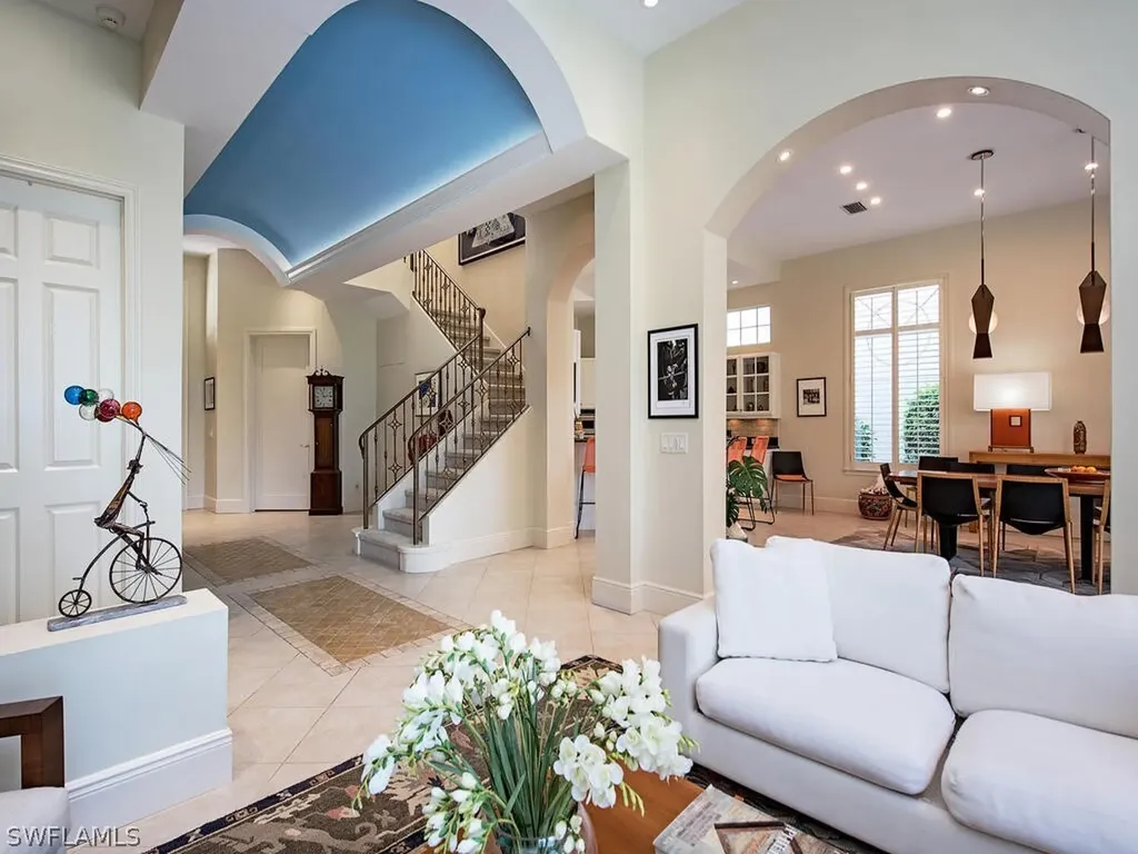 2614 L'ermitage Lane Naples FL 34105