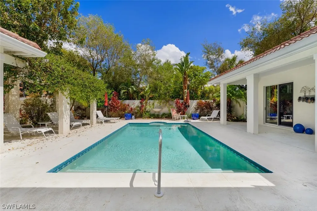 224 Monterey Drive Naples FL 34119