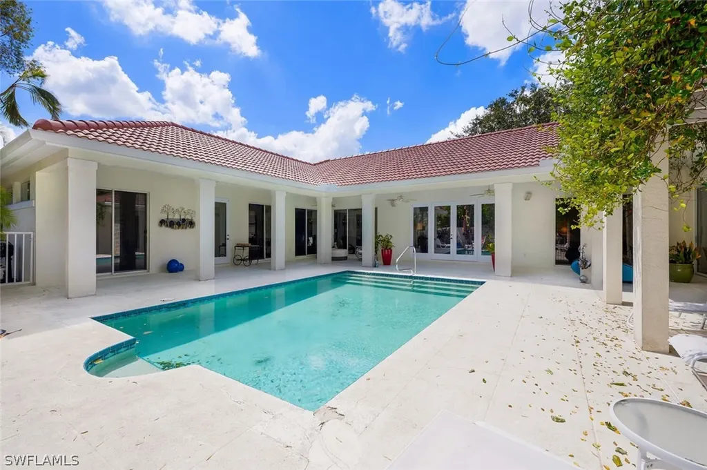 224 Monterey Drive Naples FL 34119