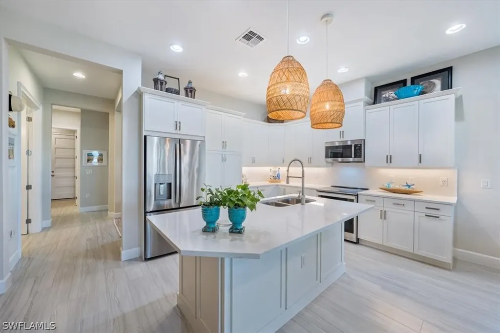 5902 Haiti Drive Naples FL 34113