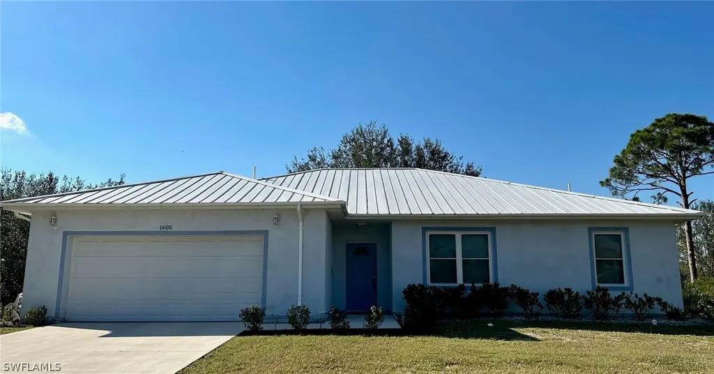 1605 Hibiscus Avenue Lehigh Acres FL 33972