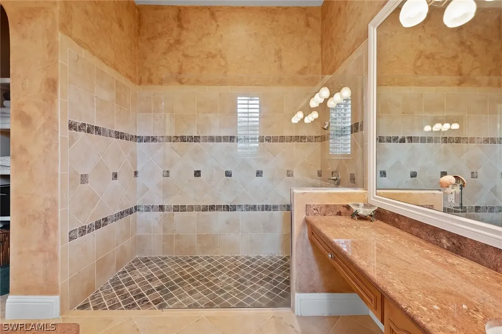 8559 Bellagio Drive Naples FL 34114
