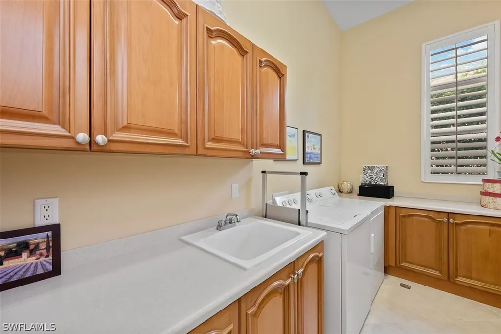 8559 Bellagio Drive Naples FL 34114