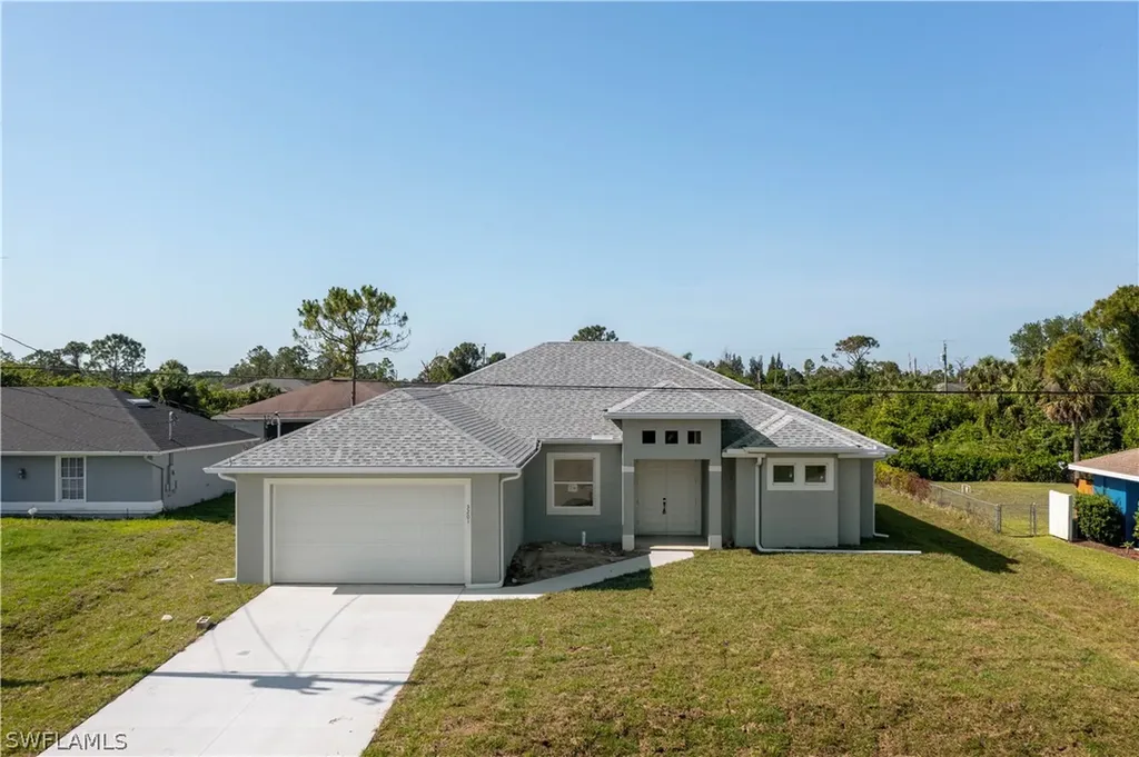 2924 18th Street SW Lehigh Acres FL 33976