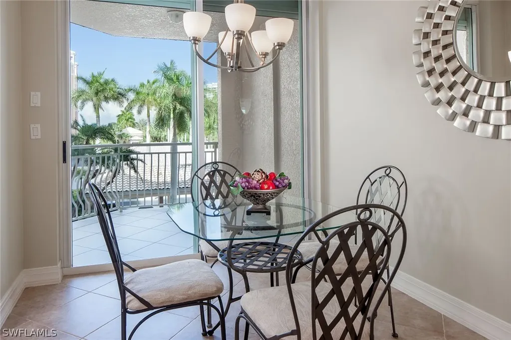425 Dockside Drive Naples FL 34110