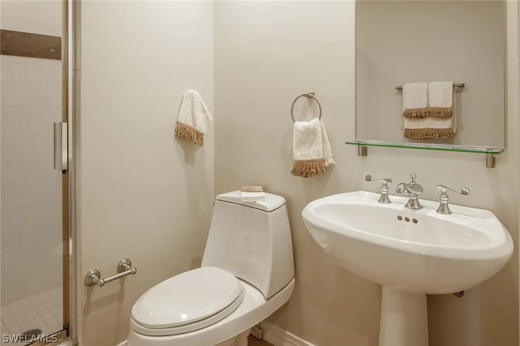 425 Dockside Drive Naples FL 34110